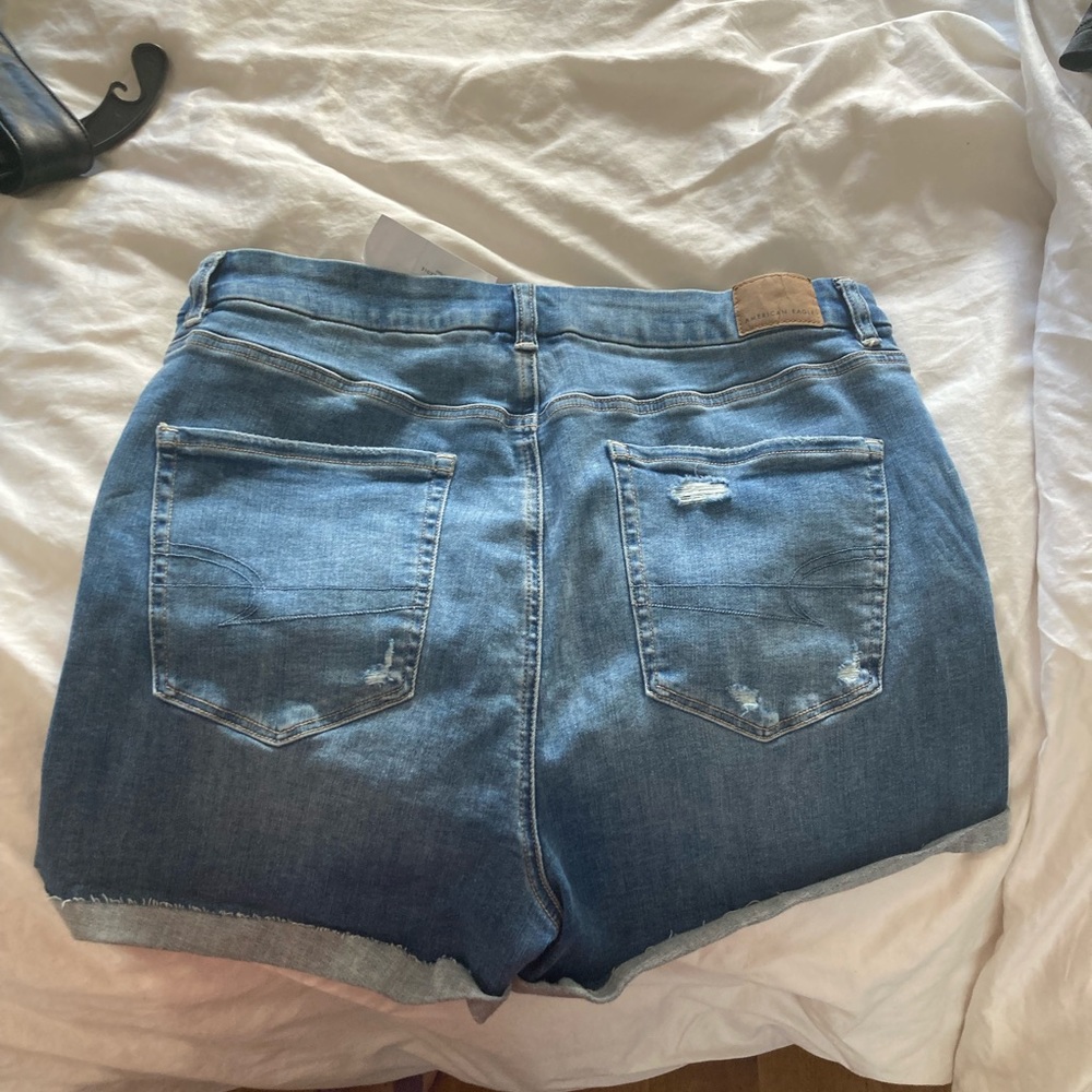 American Eagle Curvy High-Rise Shortie